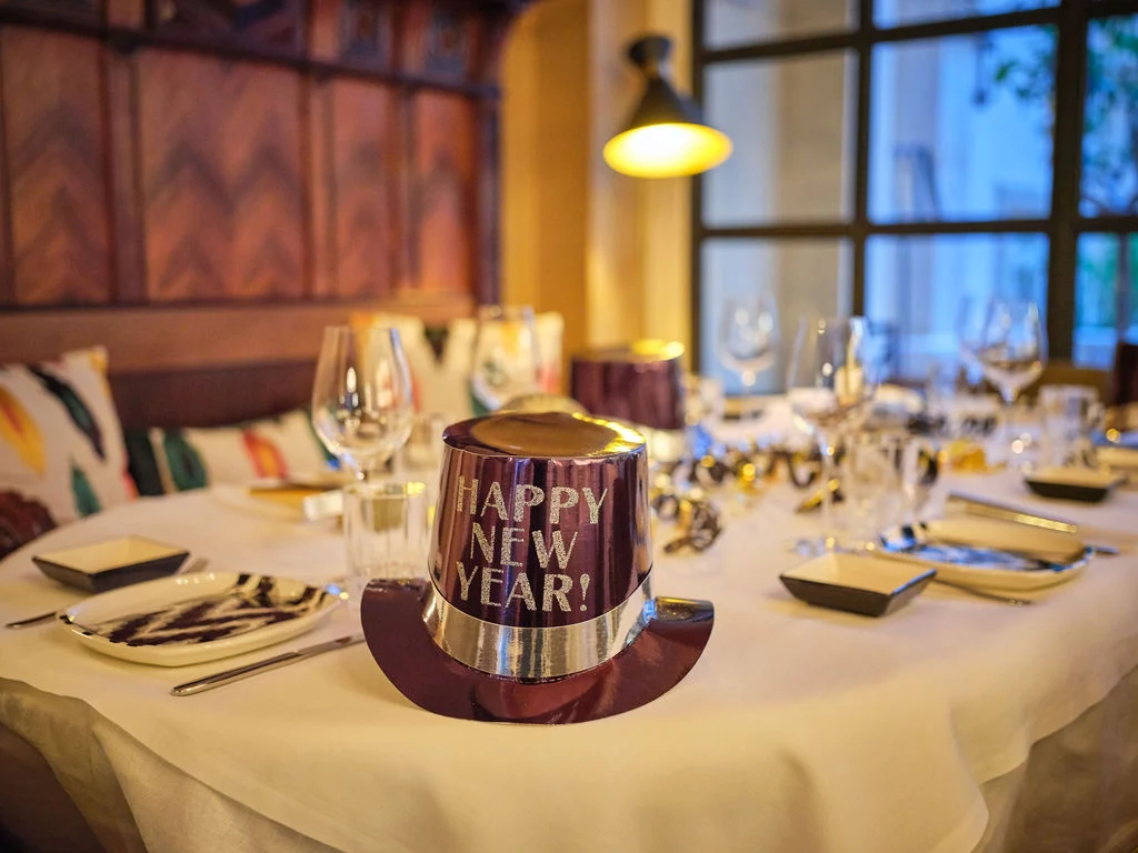 New Year's Eve table